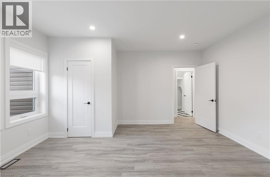 5 MAPLEWOOD Avenue - 9
