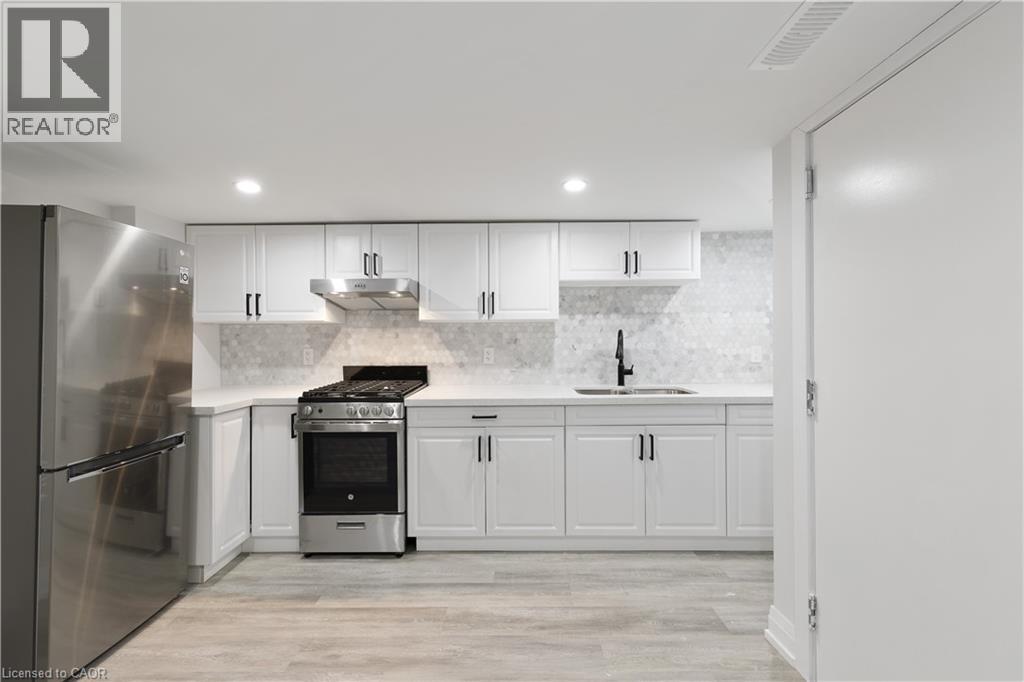 5 MAPLEWOOD Avenue - 39