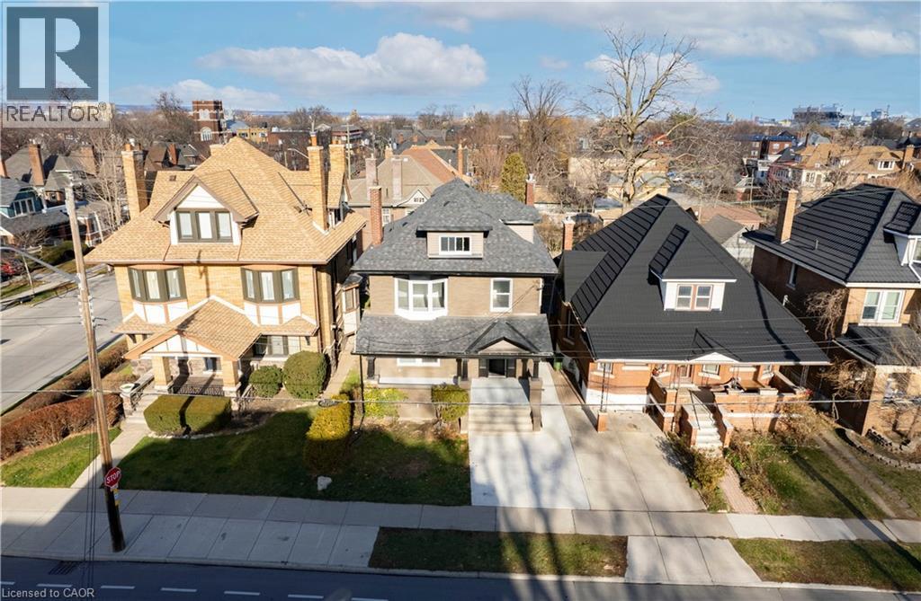 5 MAPLEWOOD Avenue - 4