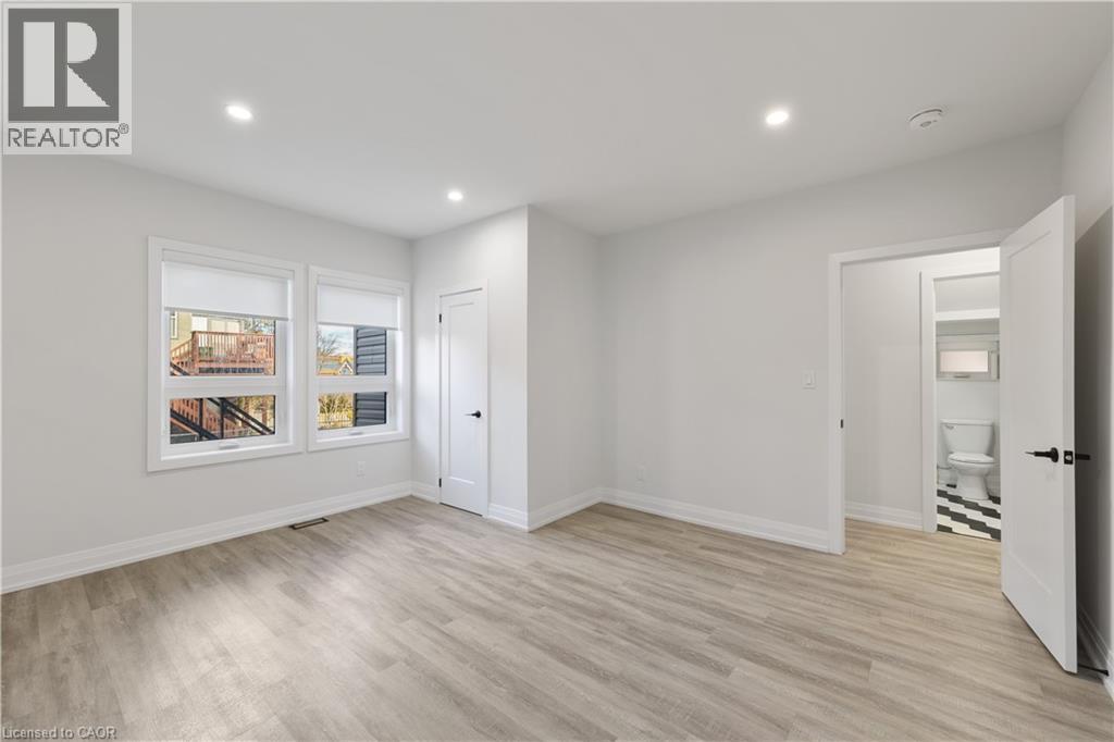 5 MAPLEWOOD Avenue - 8