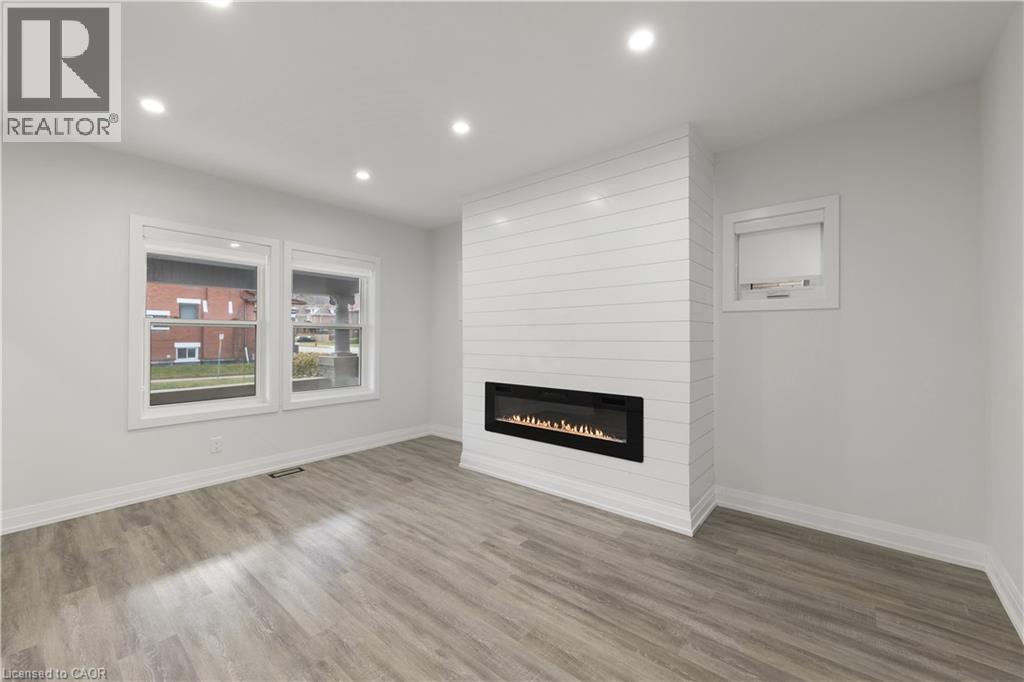 5 MAPLEWOOD Avenue - 5