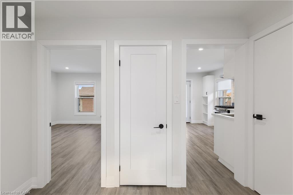 5 MAPLEWOOD Avenue - 20