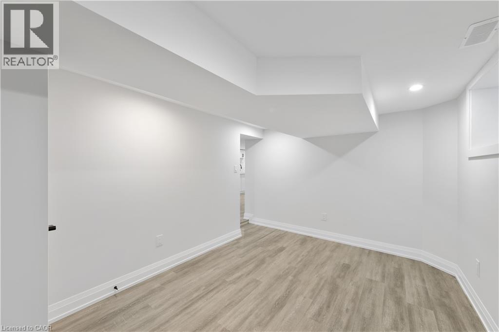 5 MAPLEWOOD Avenue - 47
