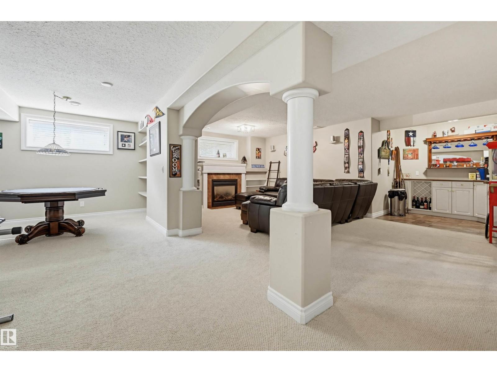 927 HAMPTON CO NW - 36