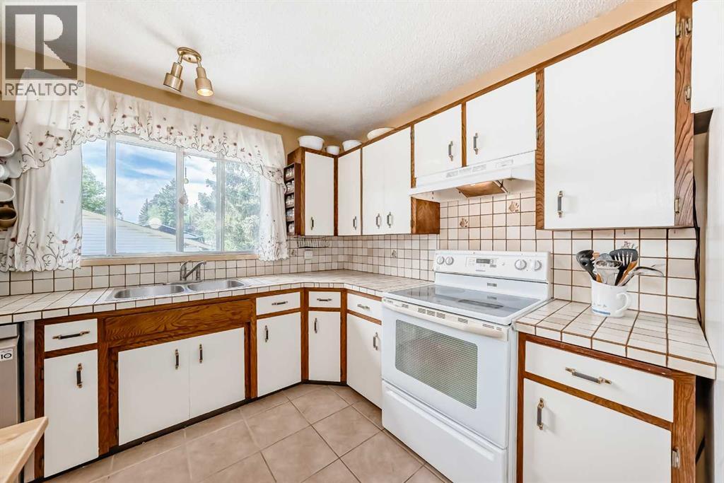5539 Dalhart Road NW - 14
