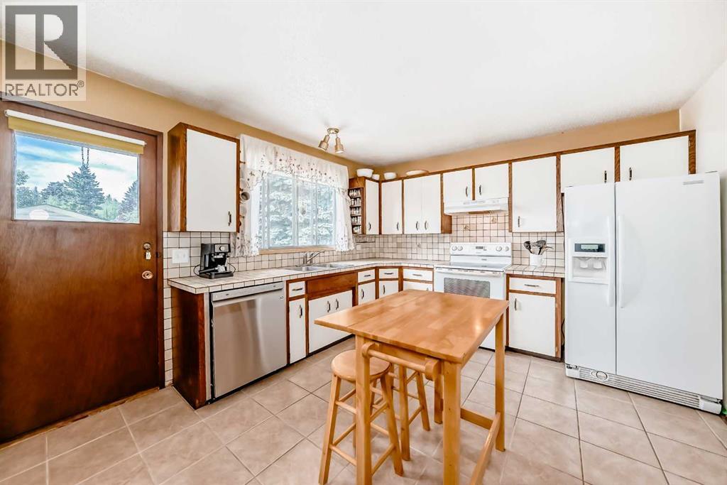 5539 Dalhart Road NW - 17