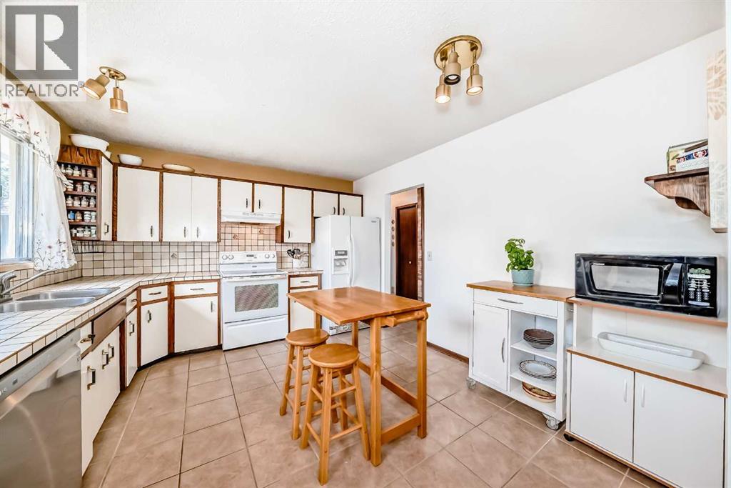 5539 Dalhart Road NW - 13
