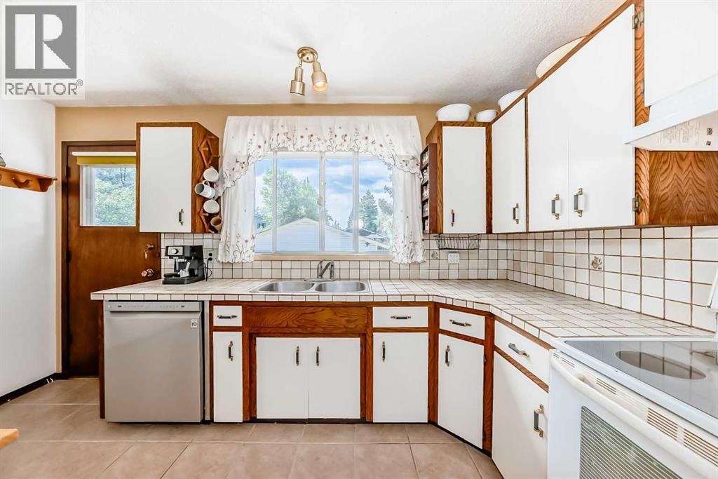 5539 Dalhart Road NW - 15