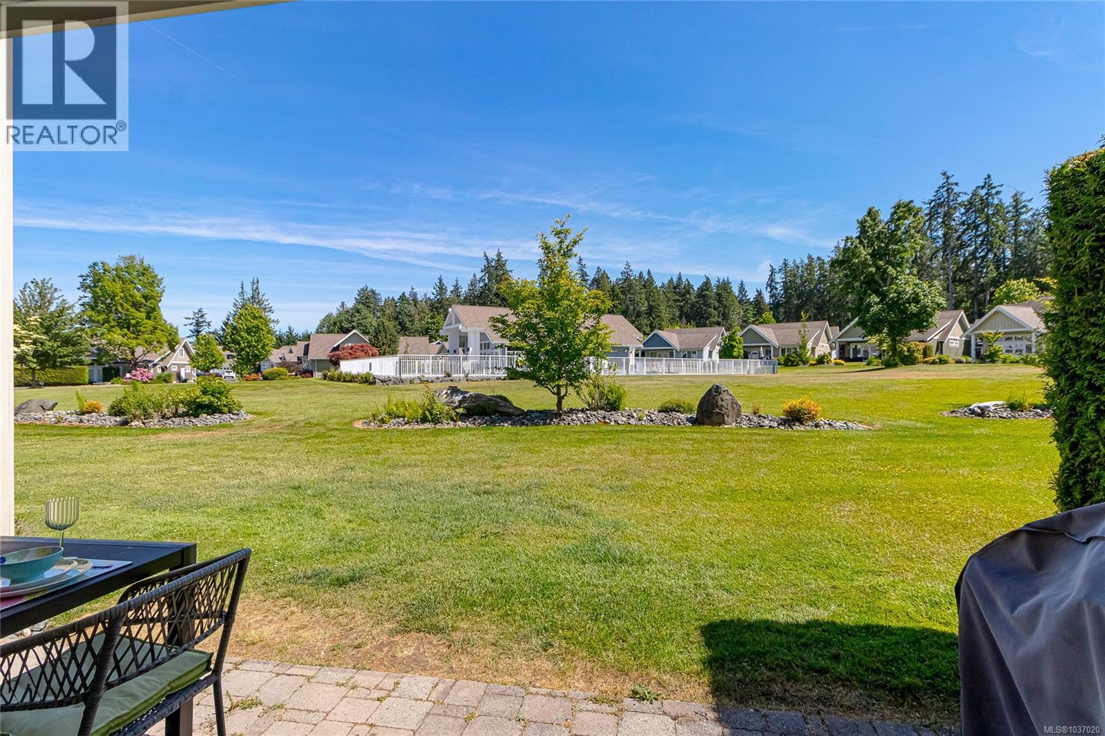 #15 5251 Island Hwy W - 43