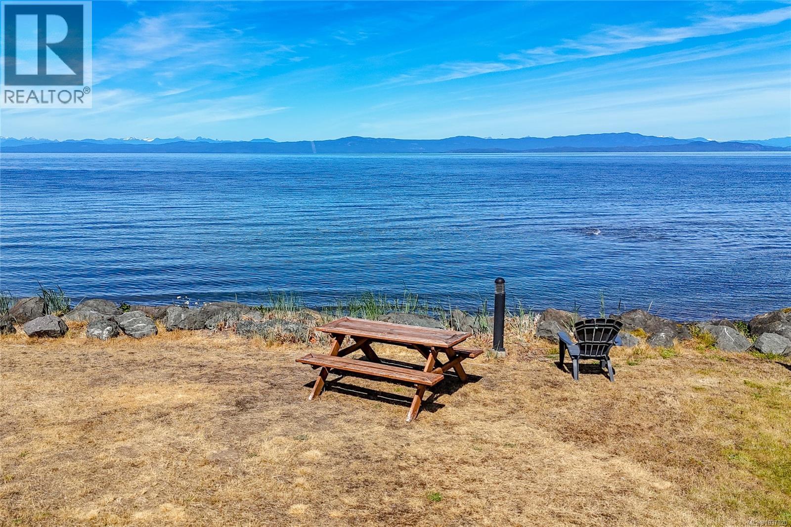 #15 5251 Island Hwy W - 60