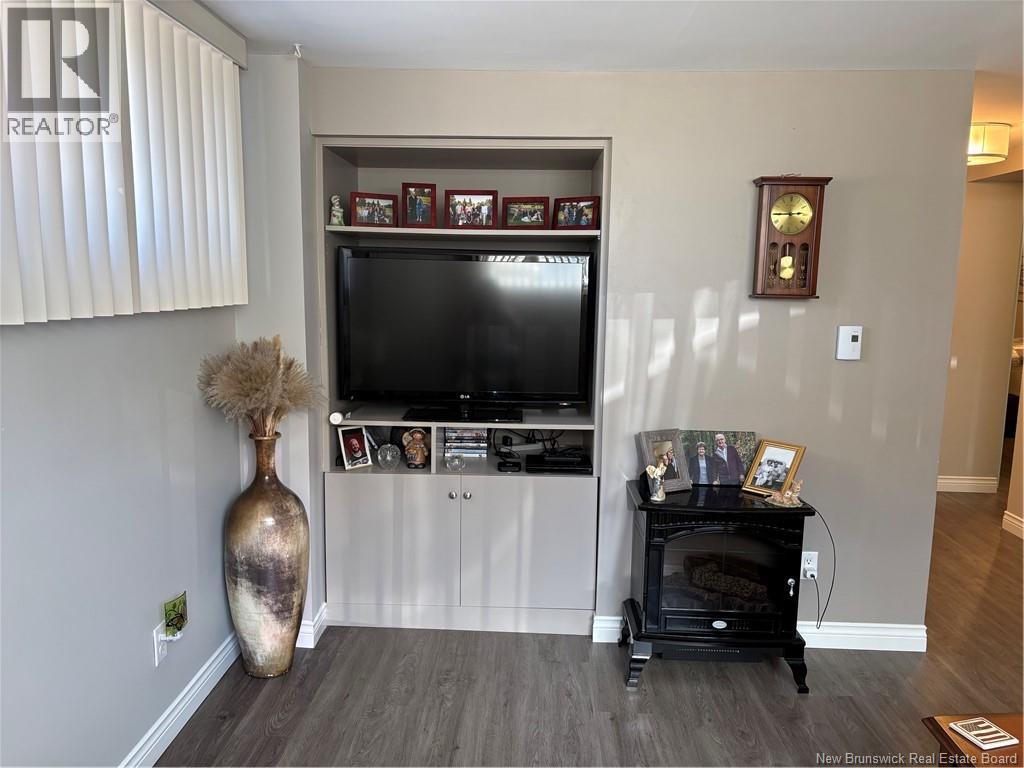 11-13 Leslie Street - 18