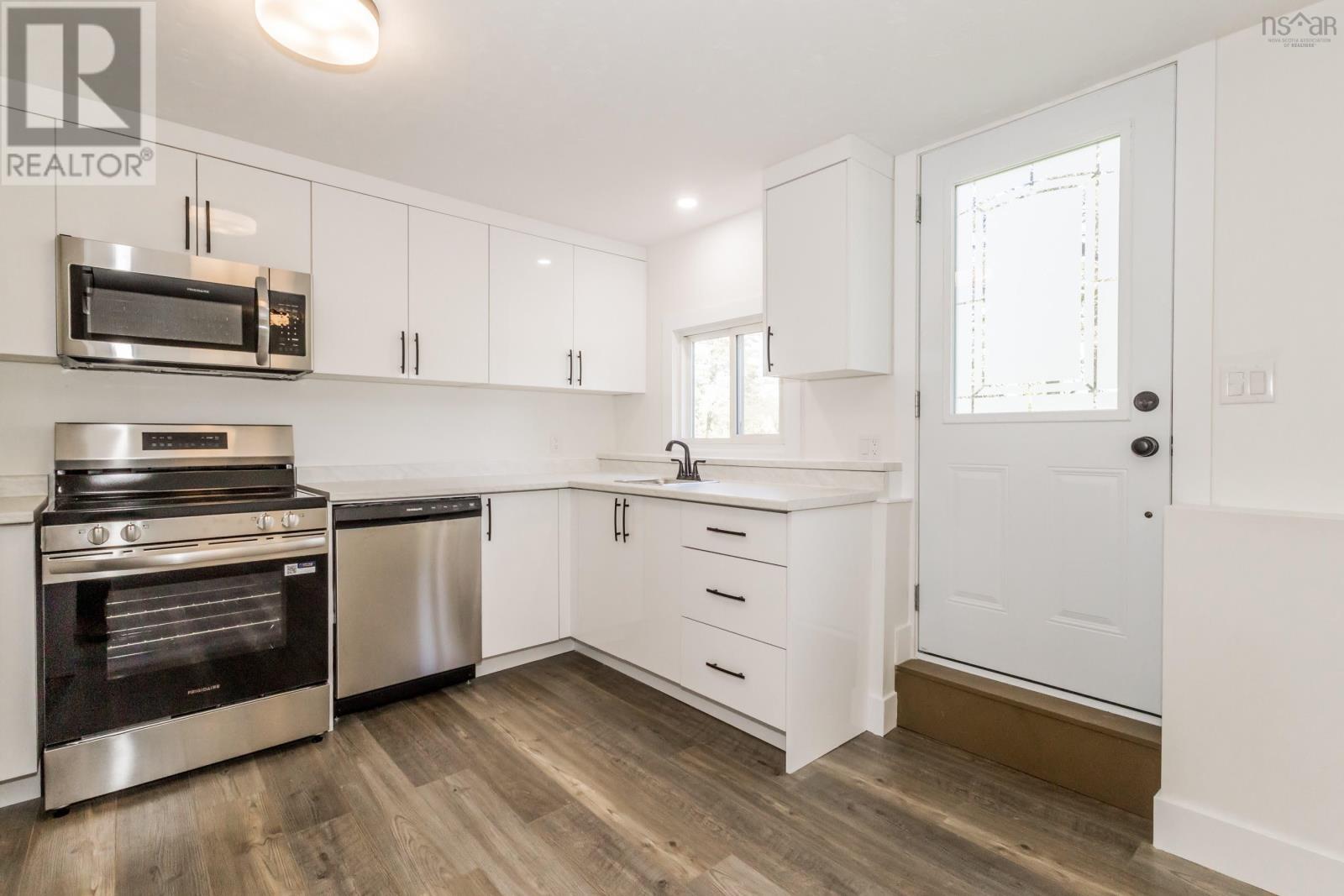 Property 20 of 49 of 47 Saxon Street