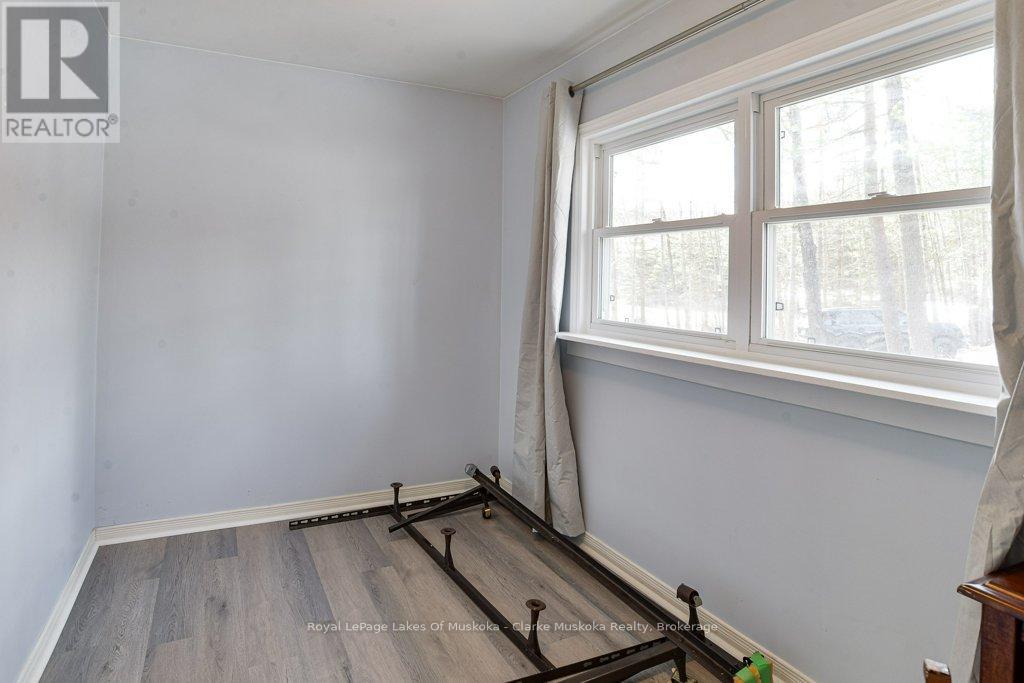 525 HIAWATHA ROAD - 12