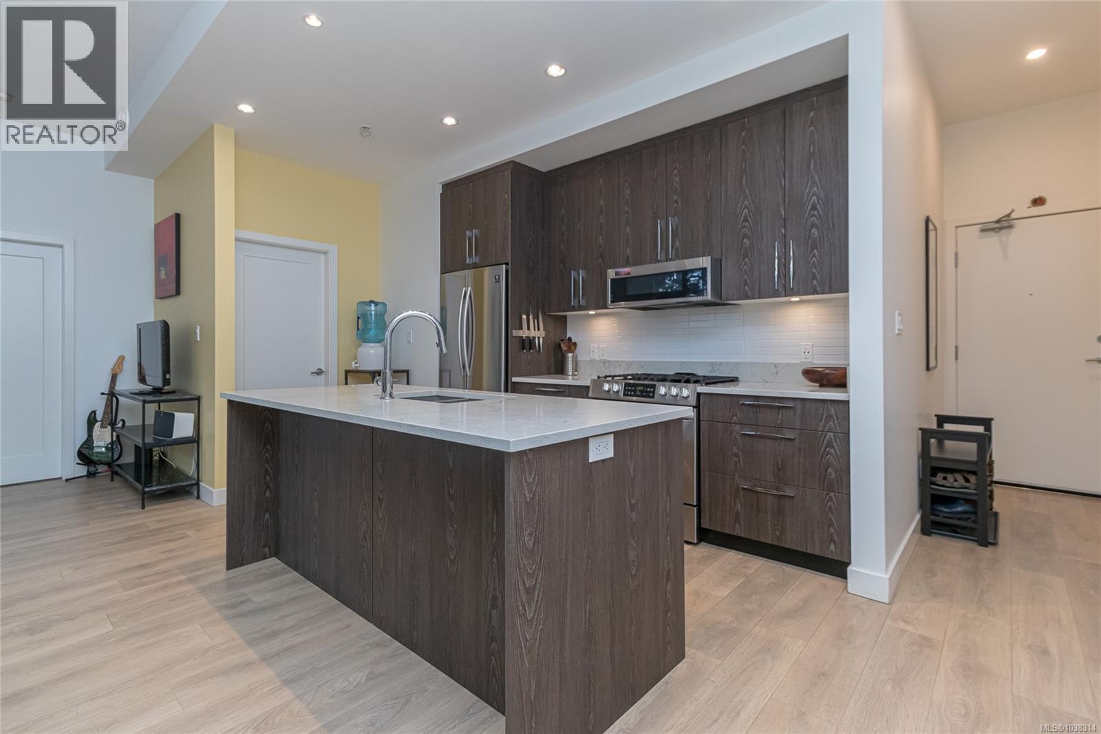 #103 9864 Fourth St - 14