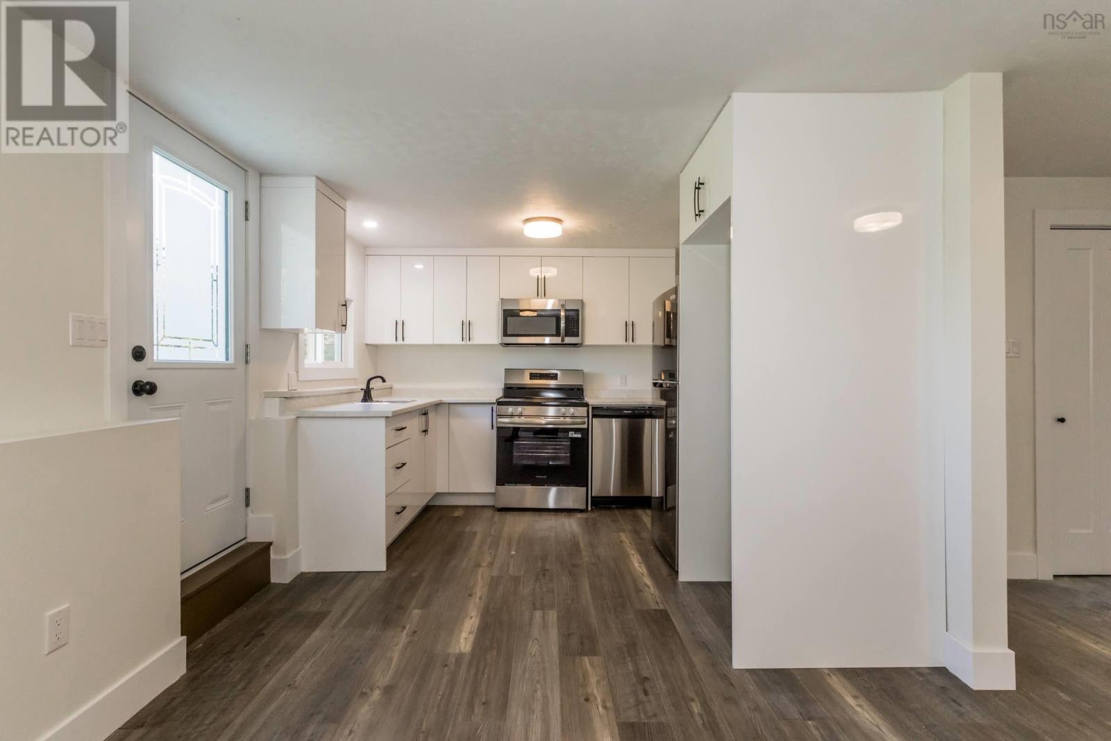 47 Saxon Street - 31