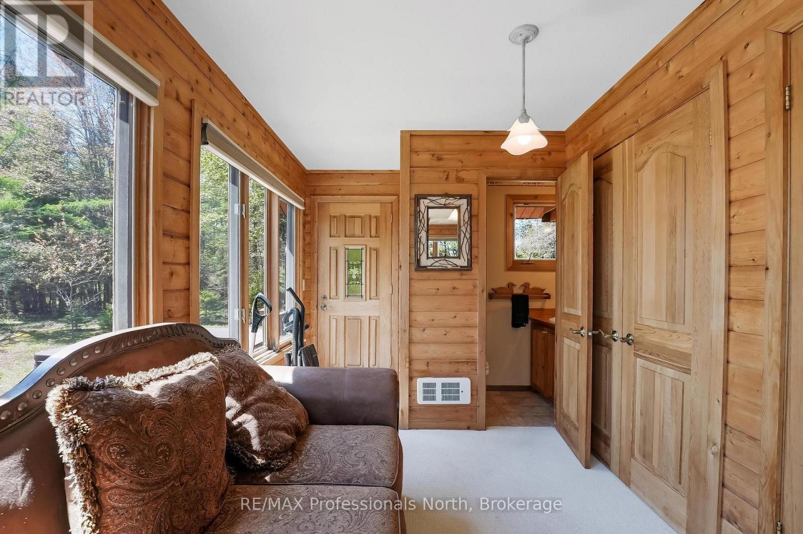 1366 HOSPITALITY ROAD - 35