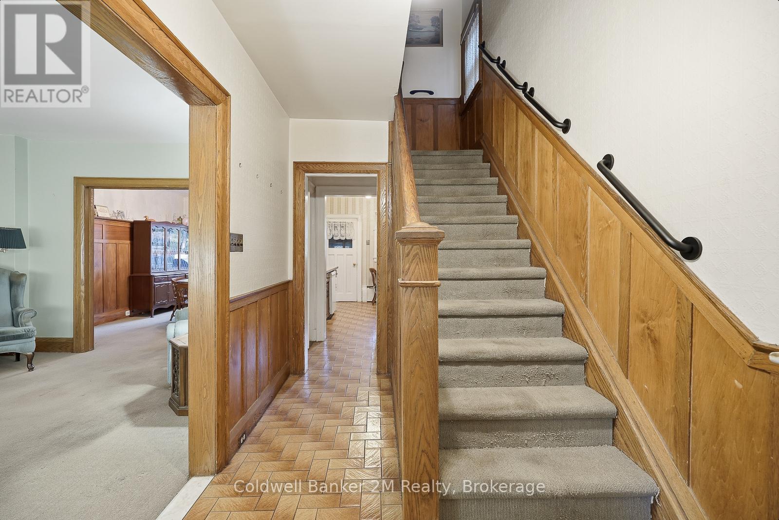 296 BRIAR HILL AVENUE - 13