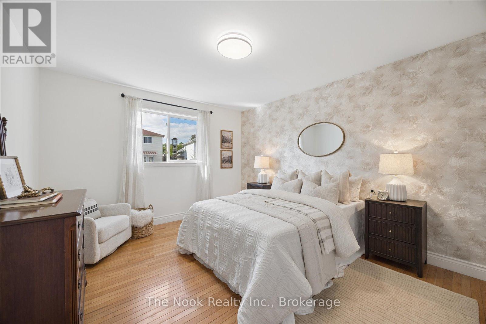 1000 GRANDLEA COURT - 6