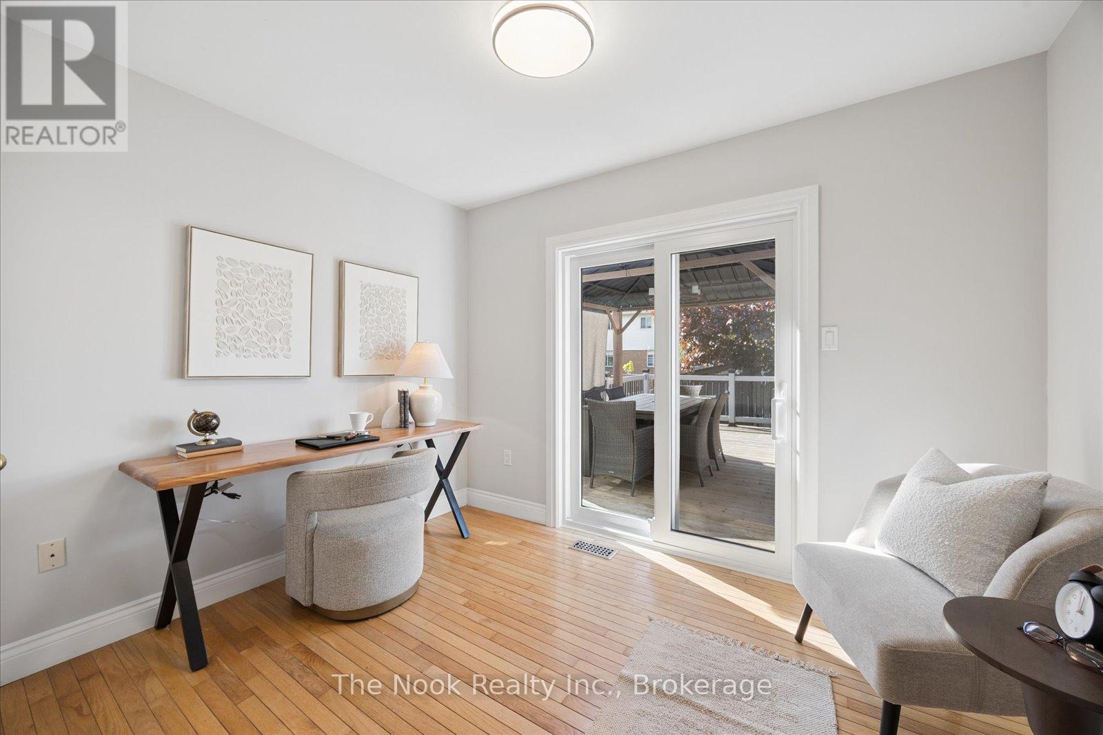 1000 GRANDLEA COURT - 7