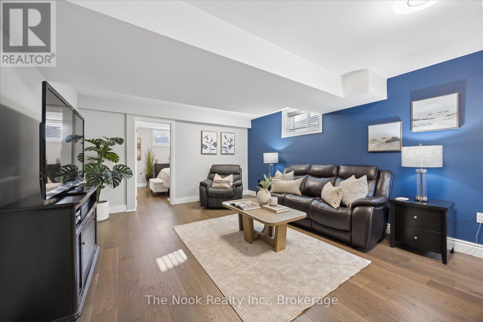 1000 GRANDLEA COURT - 9