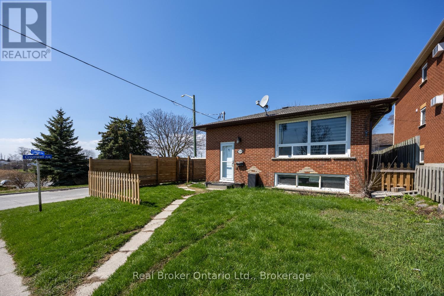 324 COLLEGE AVENUE - 2
