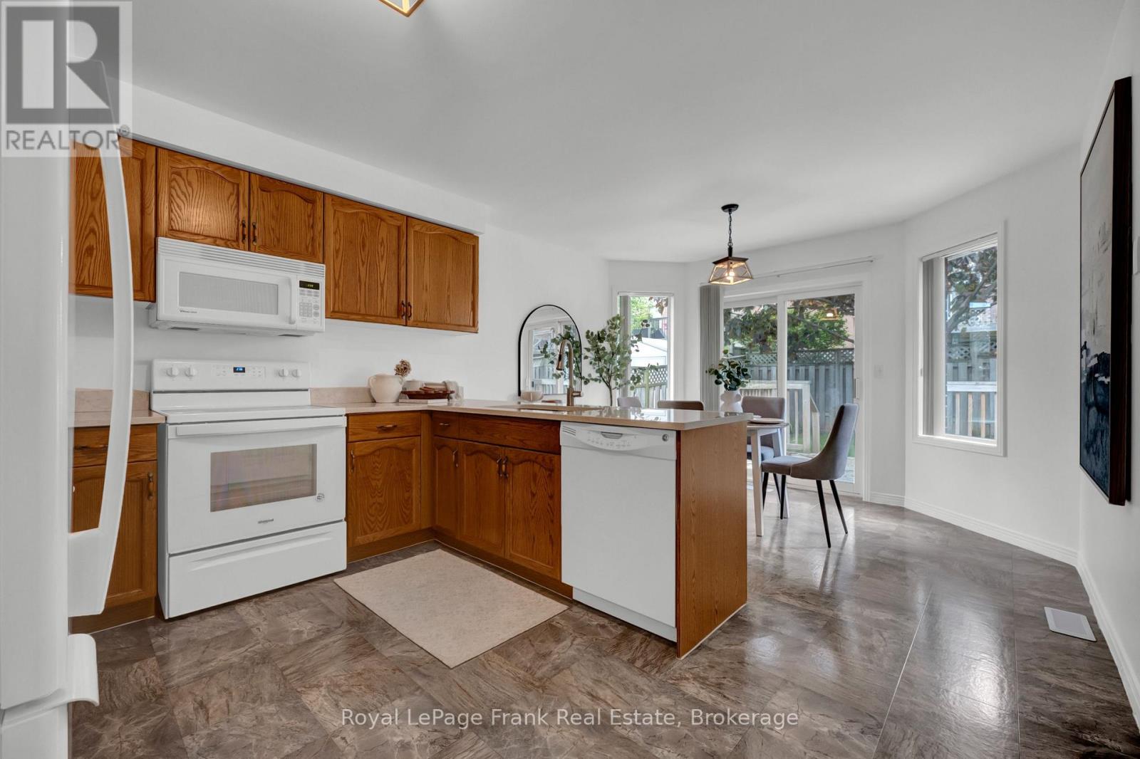 92 WEST SIDE DRIVE - 11
