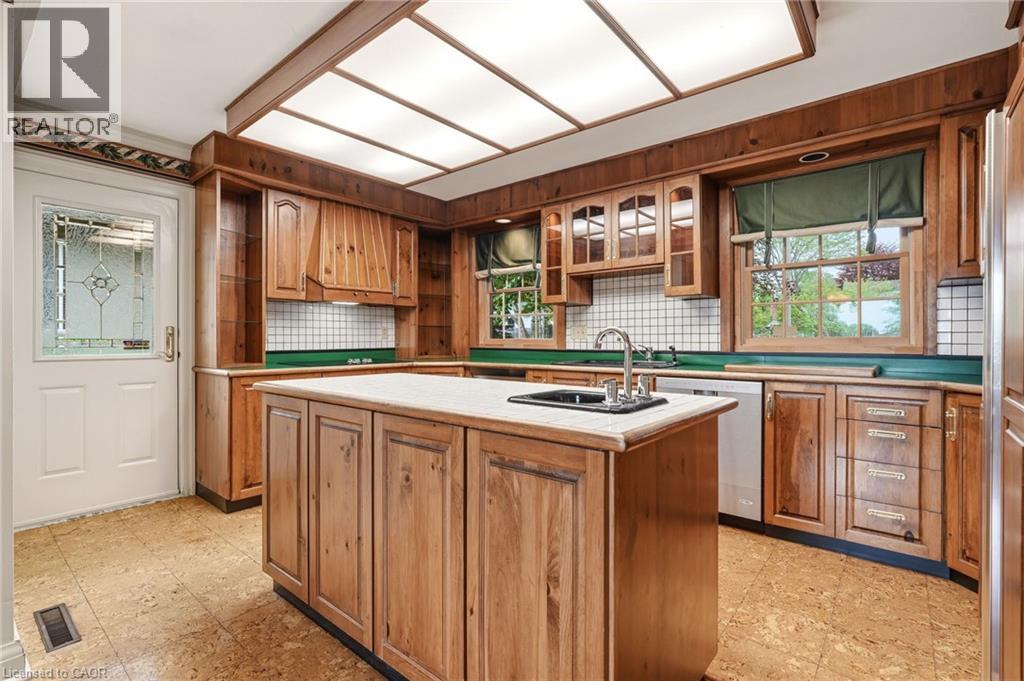 364 SHOREVIEW Road - 11