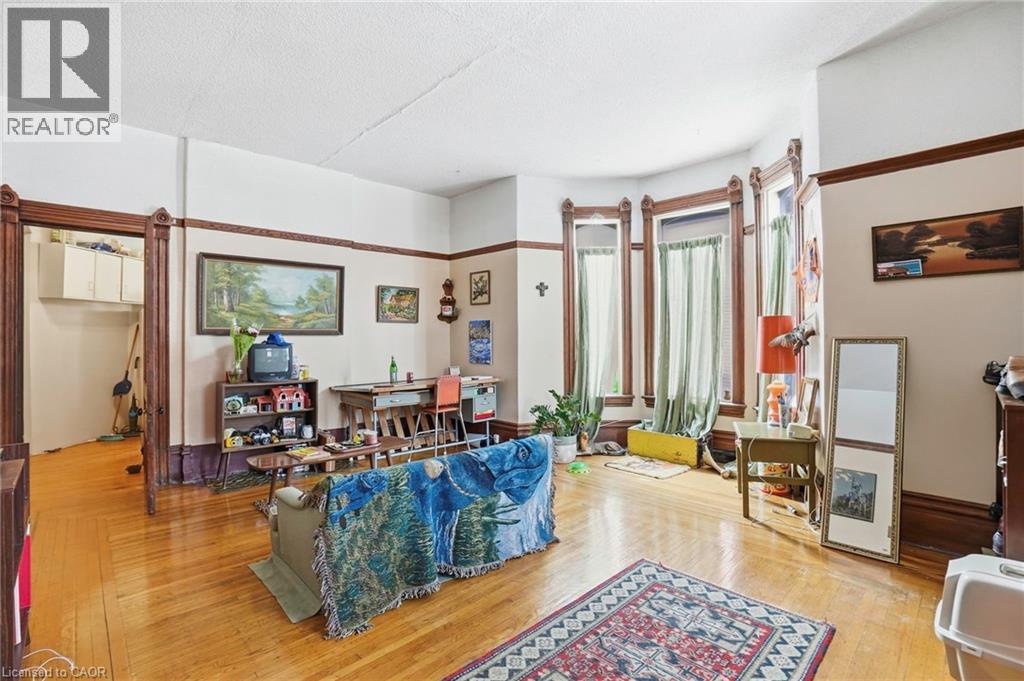 27 ONTARIO Avenue - 16