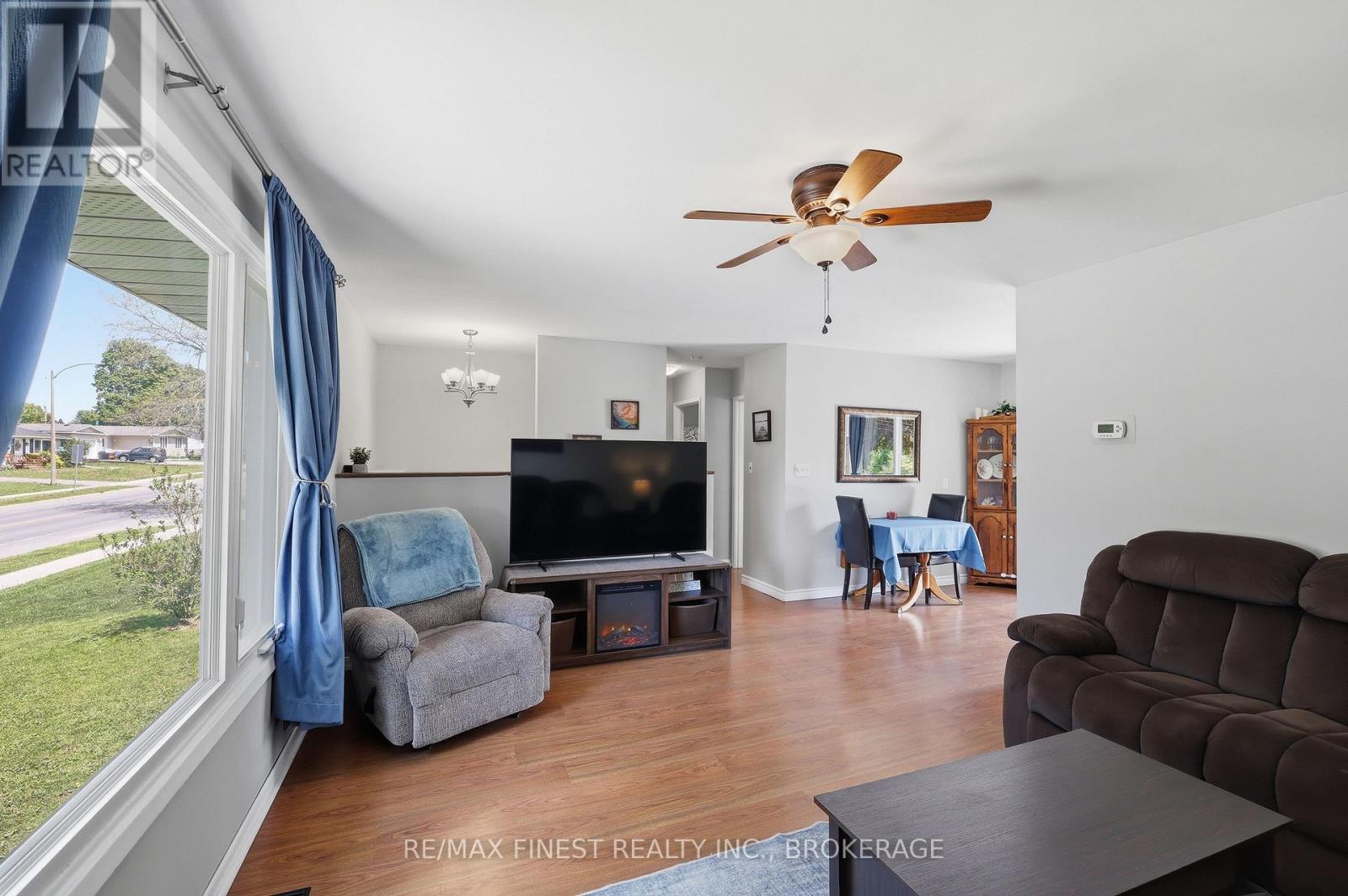 38 KILDARE AVENUE - 10