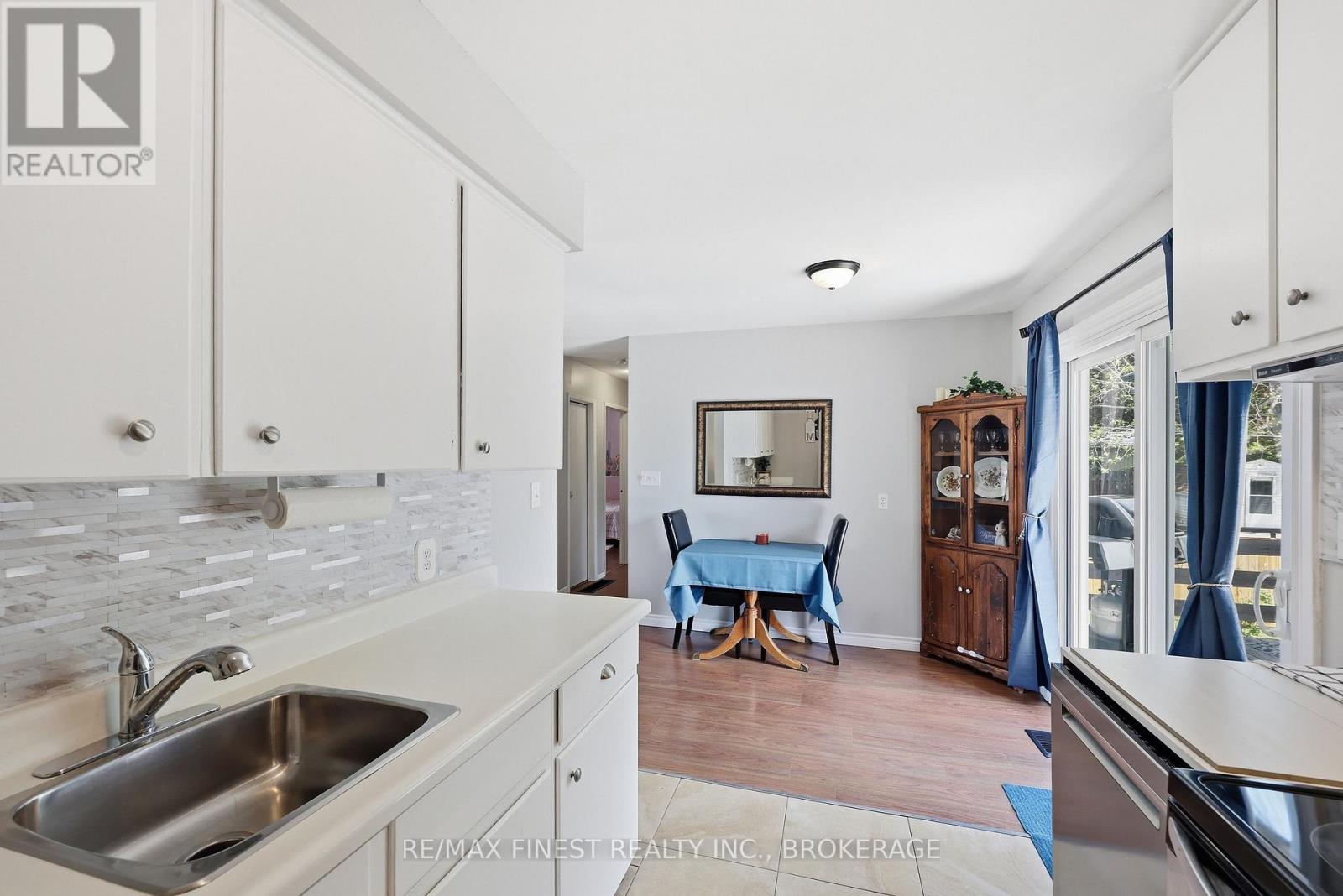 38 KILDARE AVENUE - 17