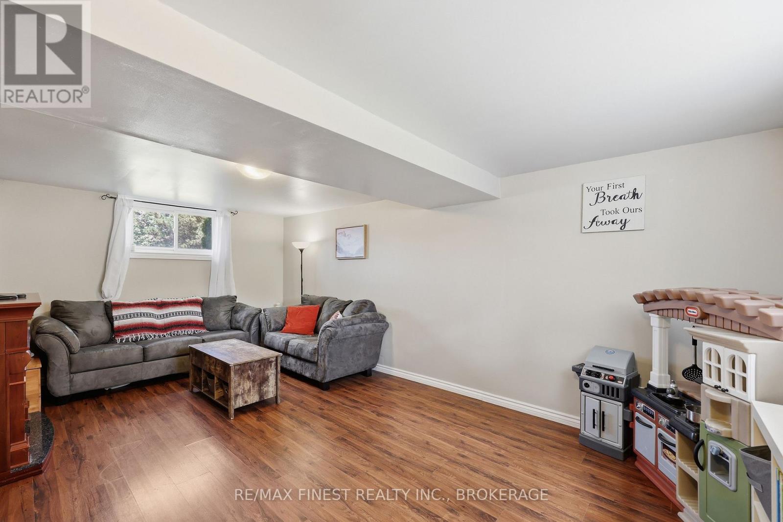 38 KILDARE AVENUE - 27