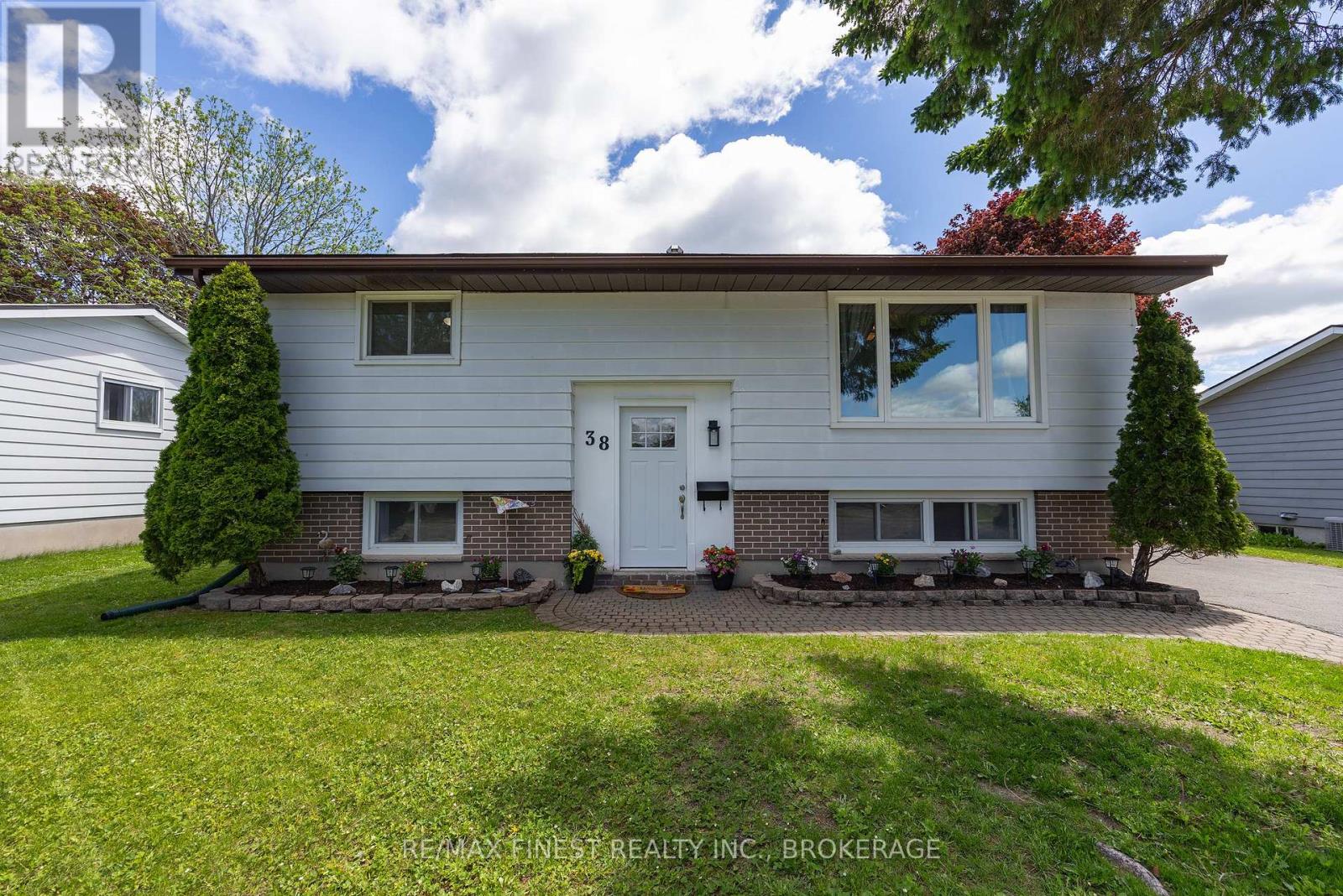 38 KILDARE AVENUE - 4