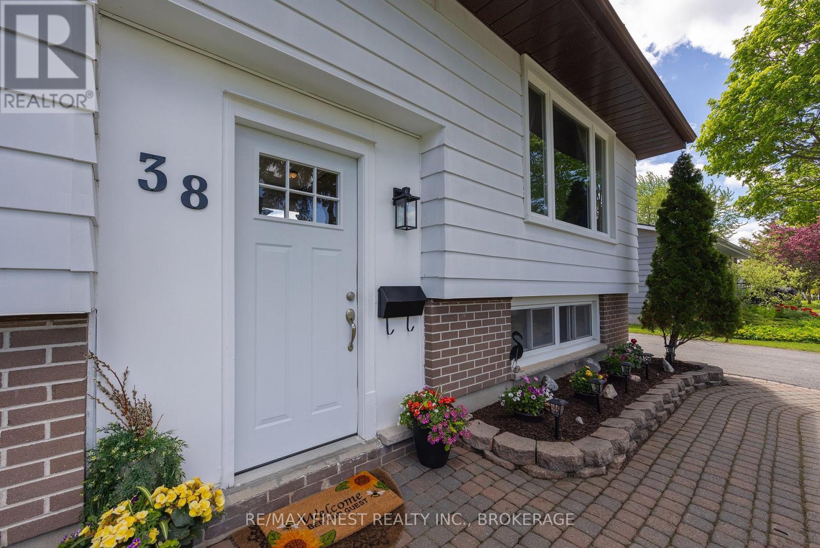 38 KILDARE AVENUE - 6