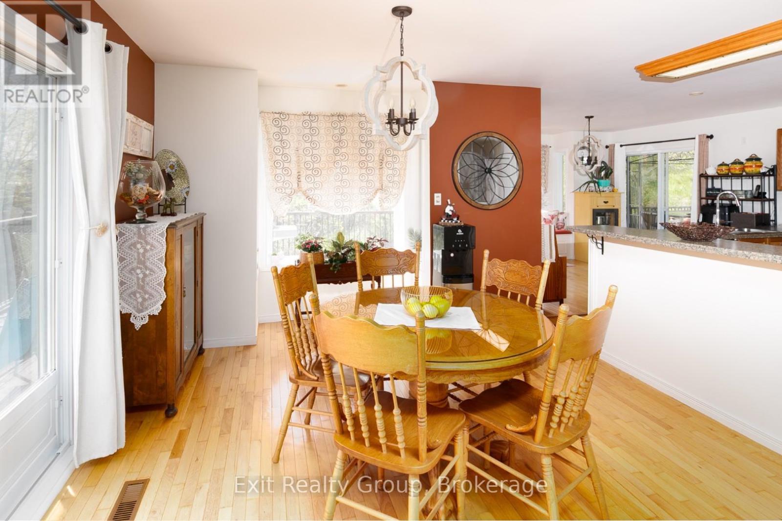 396 NICHOLS ROAD - 10