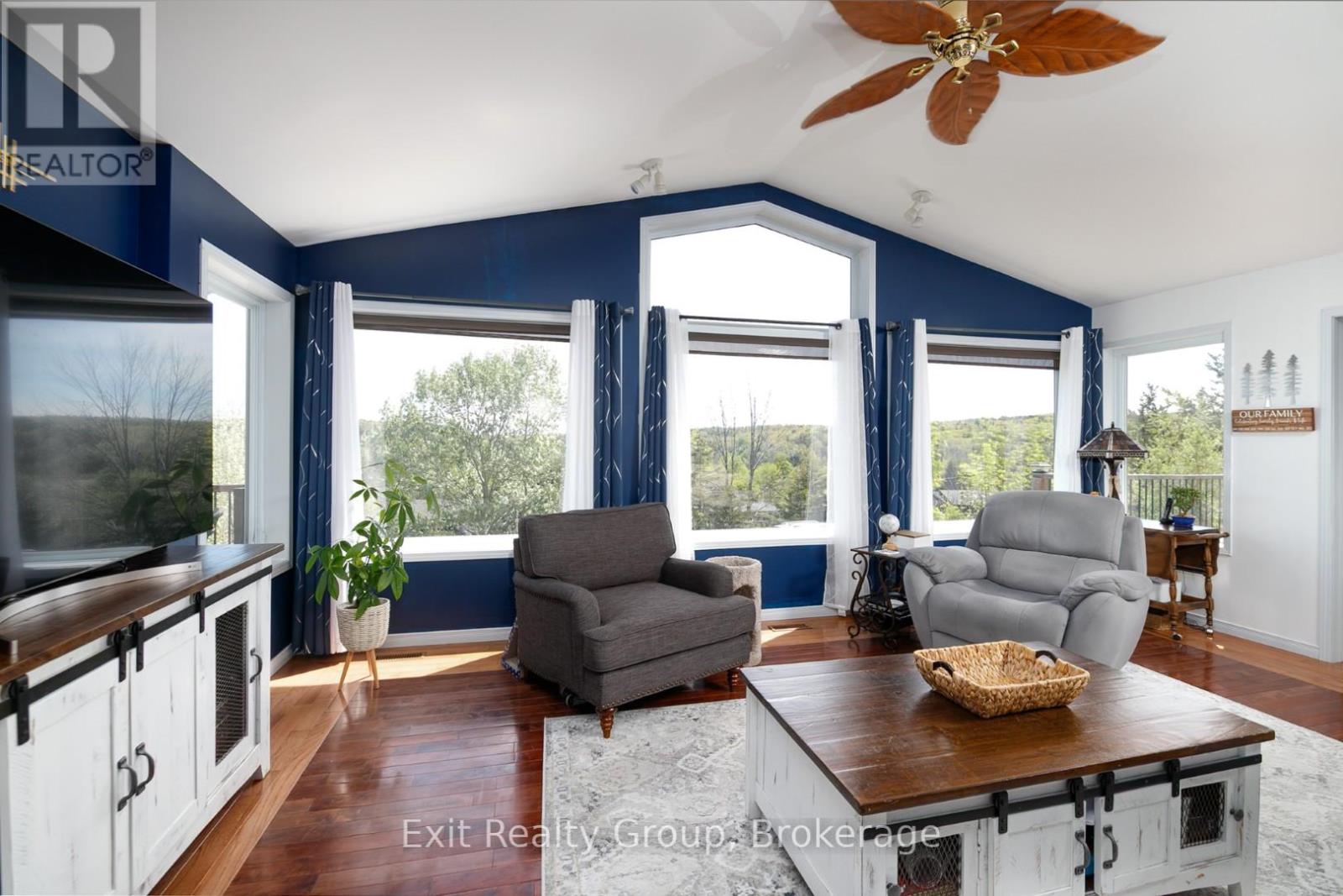 396 NICHOLS ROAD - 12