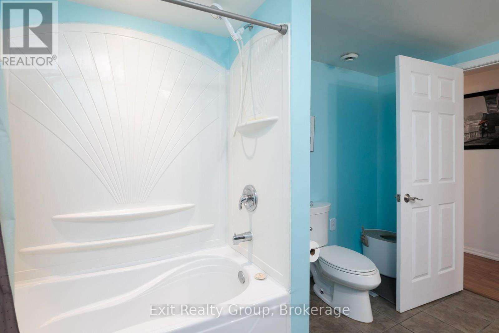 396 NICHOLS ROAD - 31
