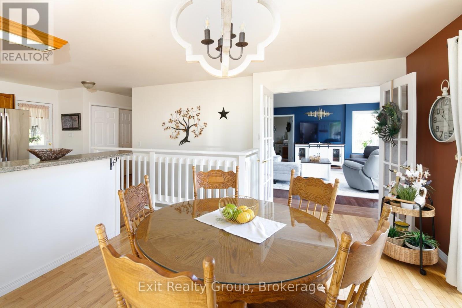 396 NICHOLS ROAD - 9