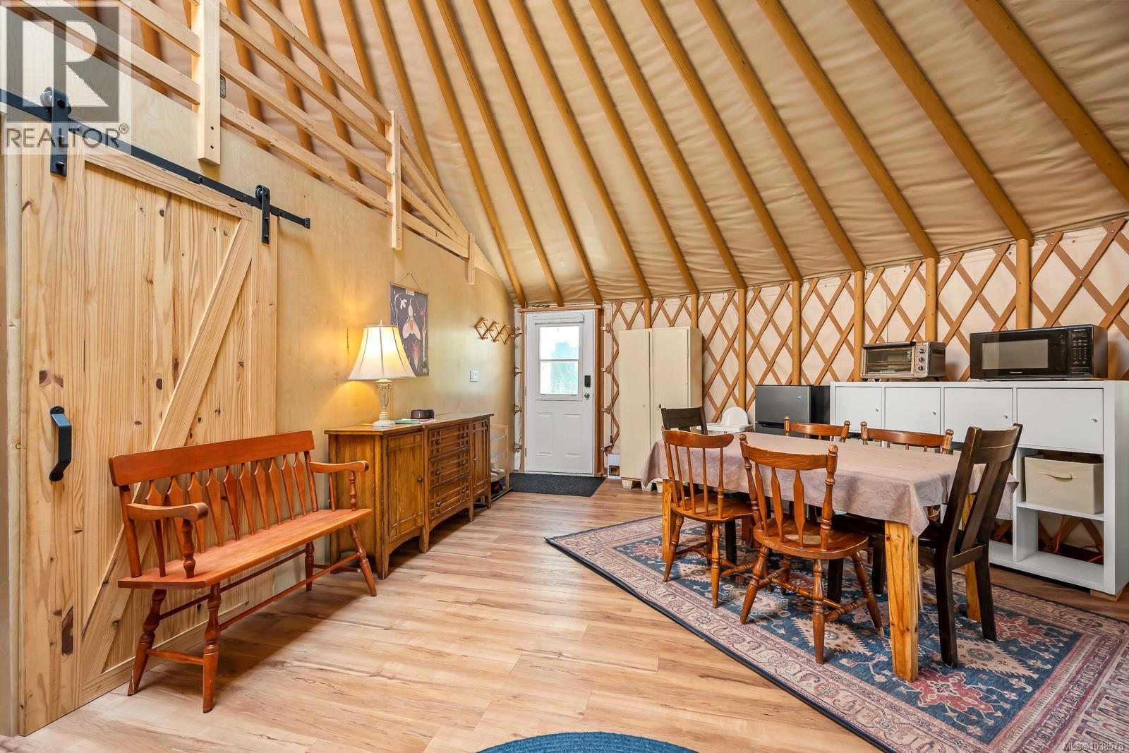 2056 Spike Rd - 38