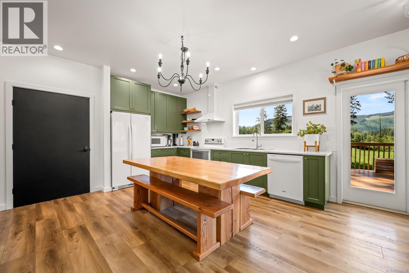 2056 Spike Rd - 6
