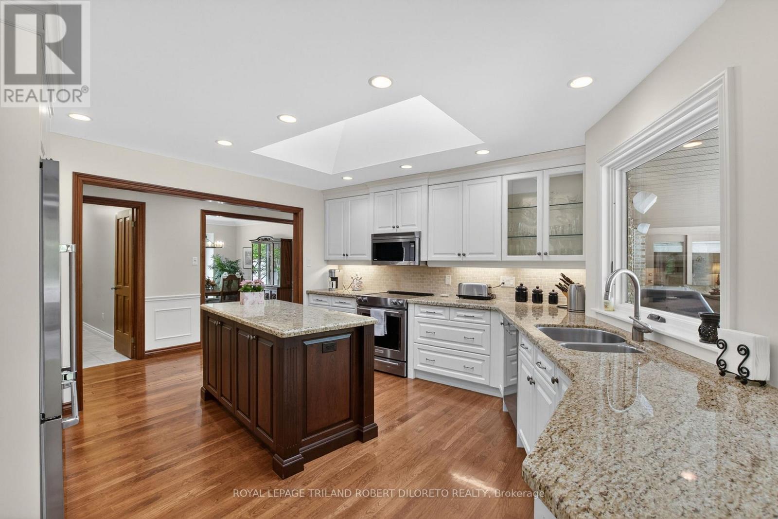 83 CONIFER PLACE - 12