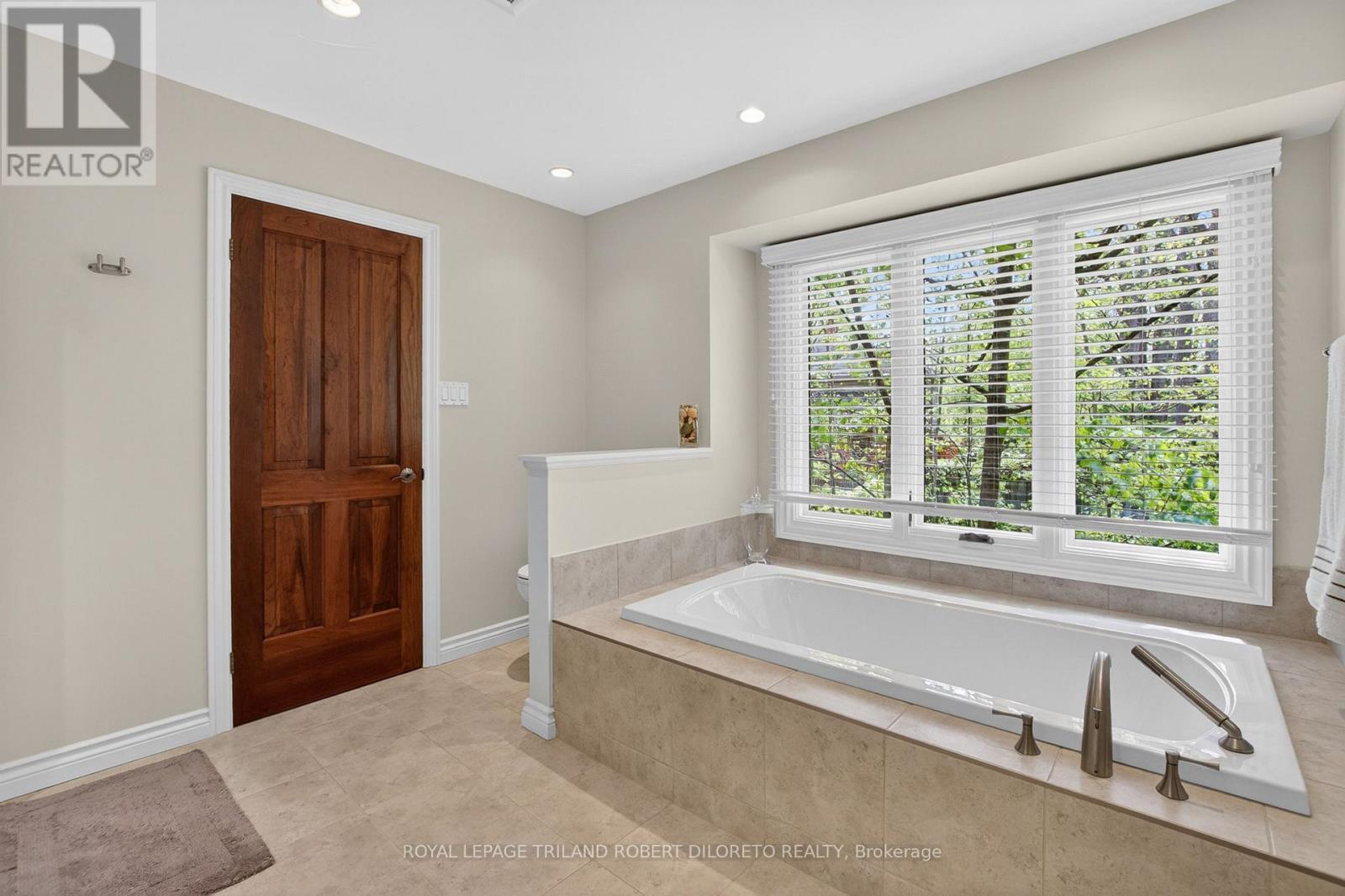 83 CONIFER PLACE - 25