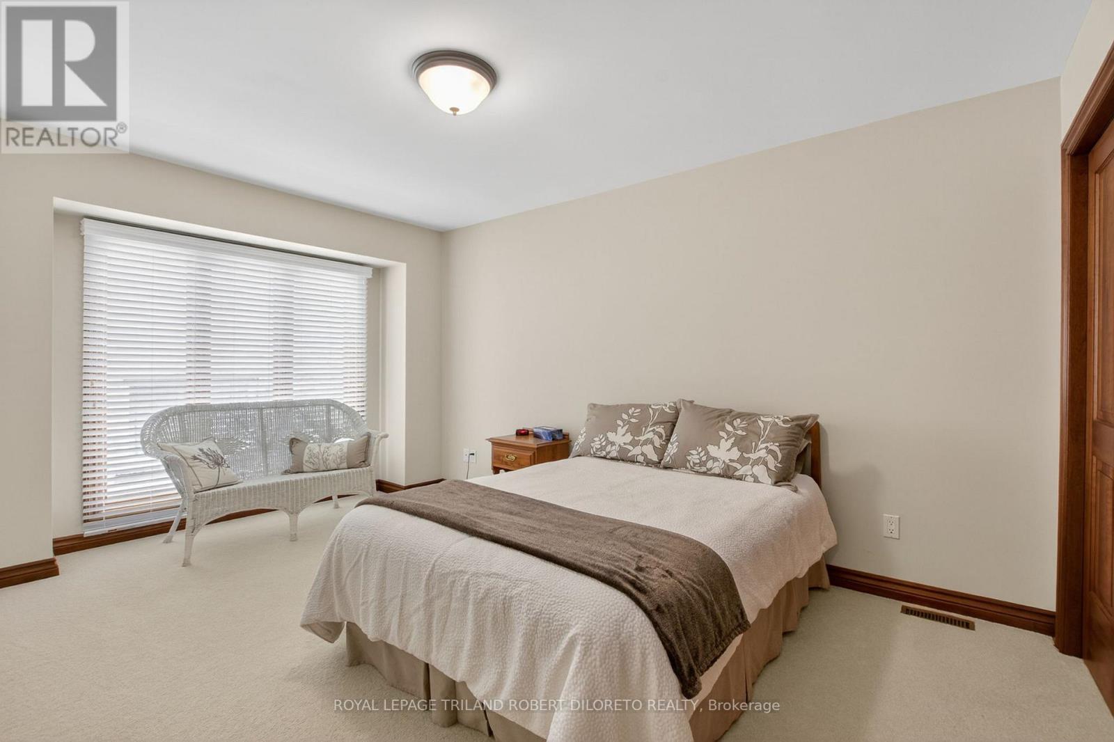 83 CONIFER PLACE - 27