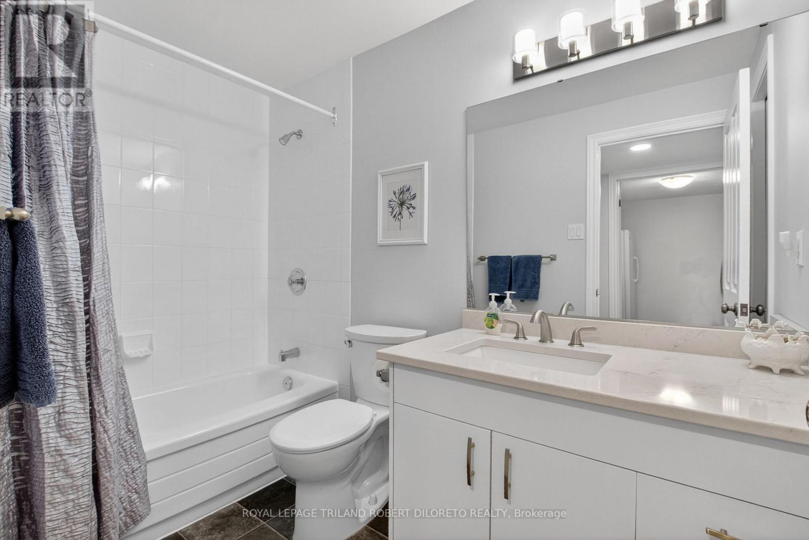 83 CONIFER PLACE - 33