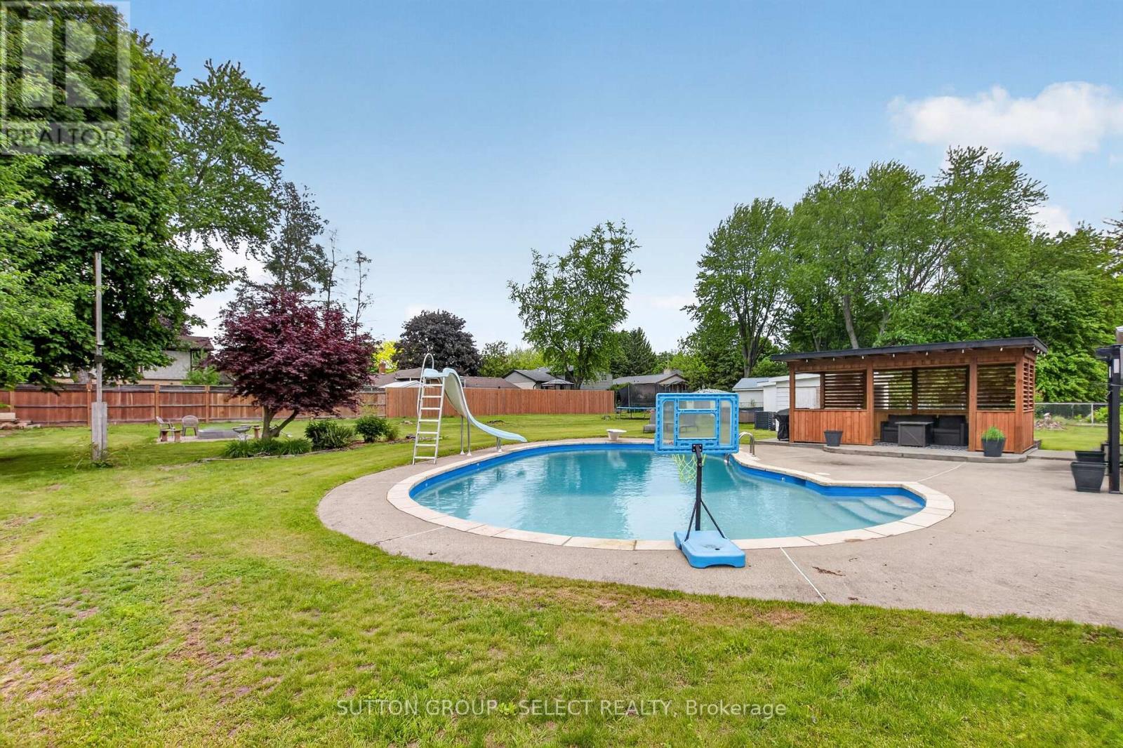 111 KITTRIDGE AVENUE E - 41