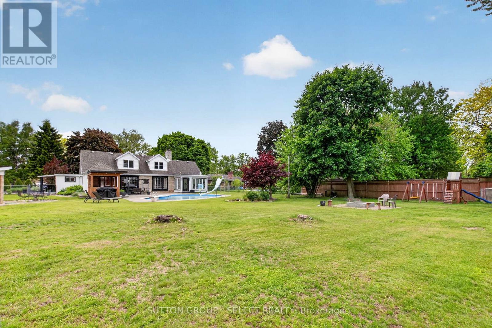 111 KITTRIDGE AVENUE E - 45