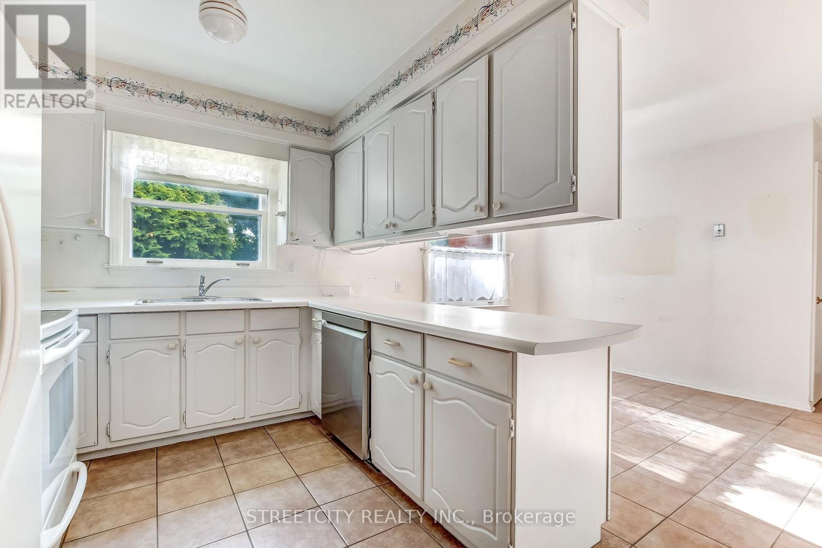 648 CRANBROOK ROAD - 7