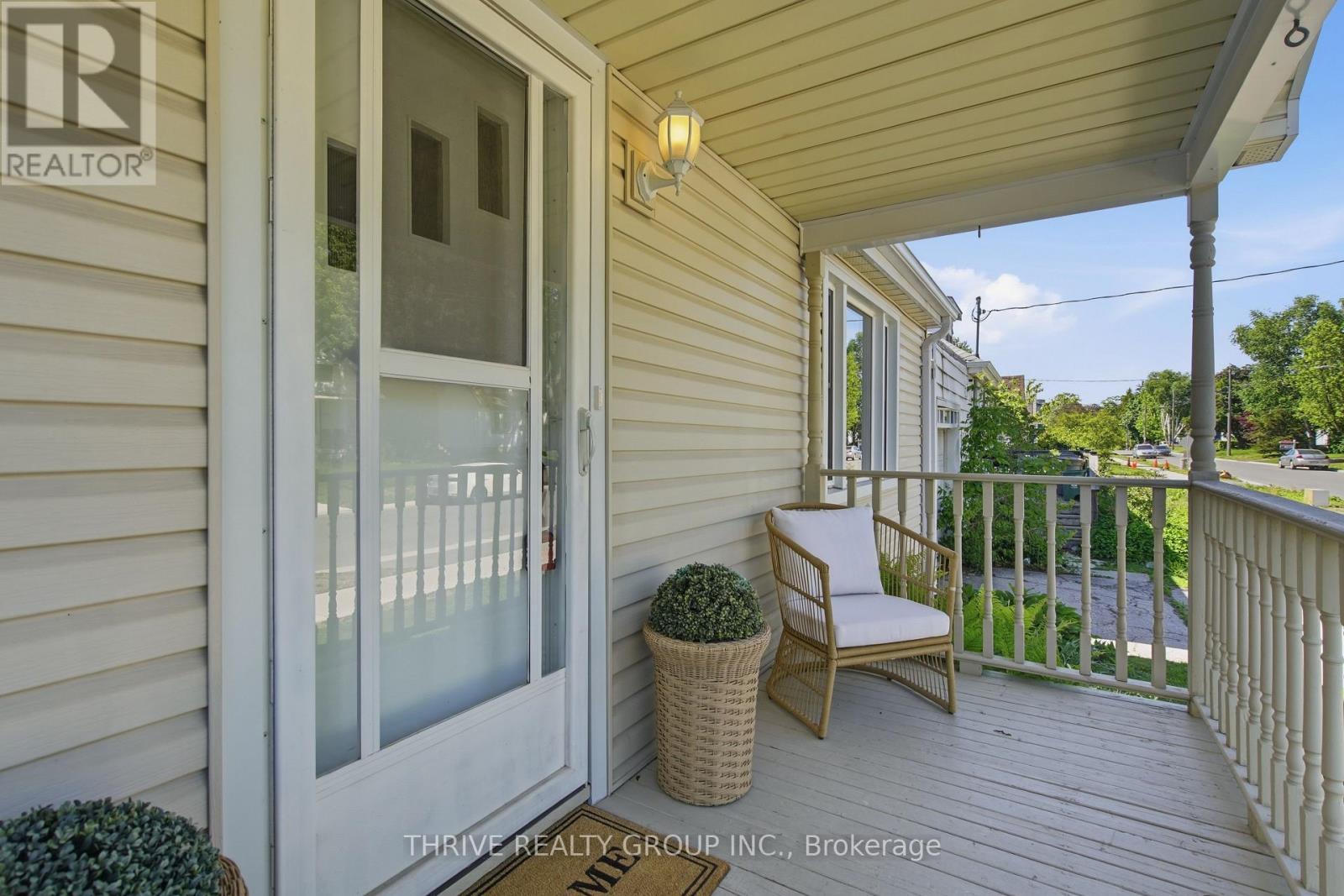 110 FOSTER AVENUE - 5