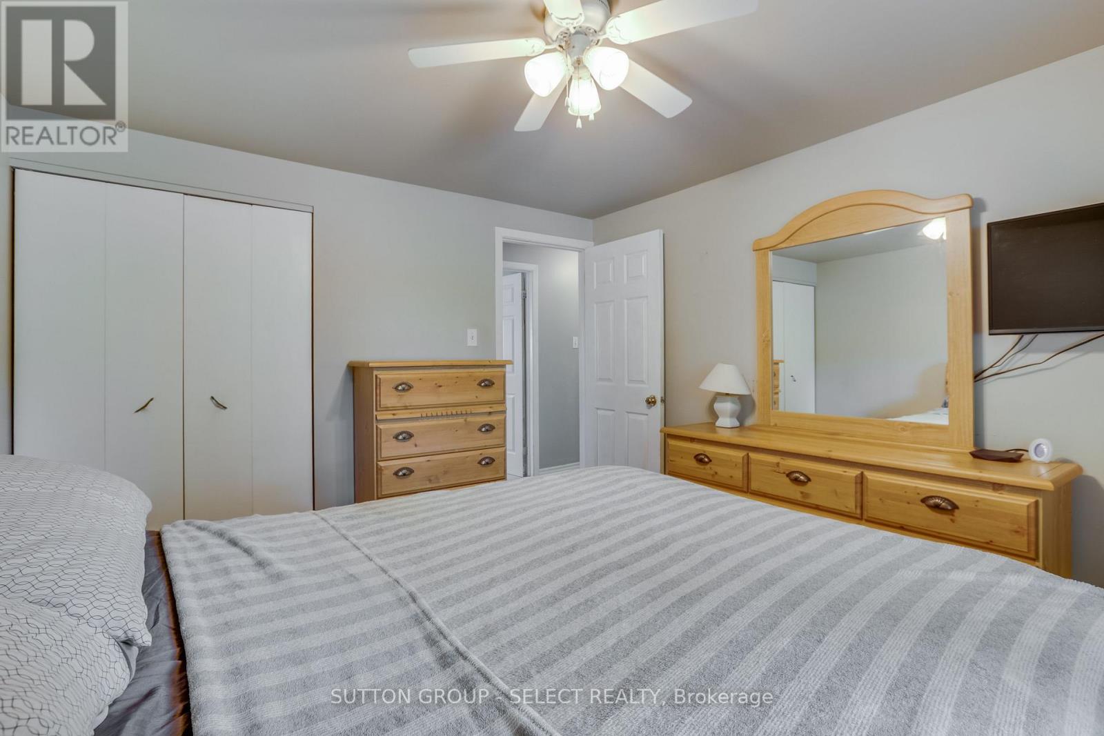 119 METCALFE CRESCENT - 25
