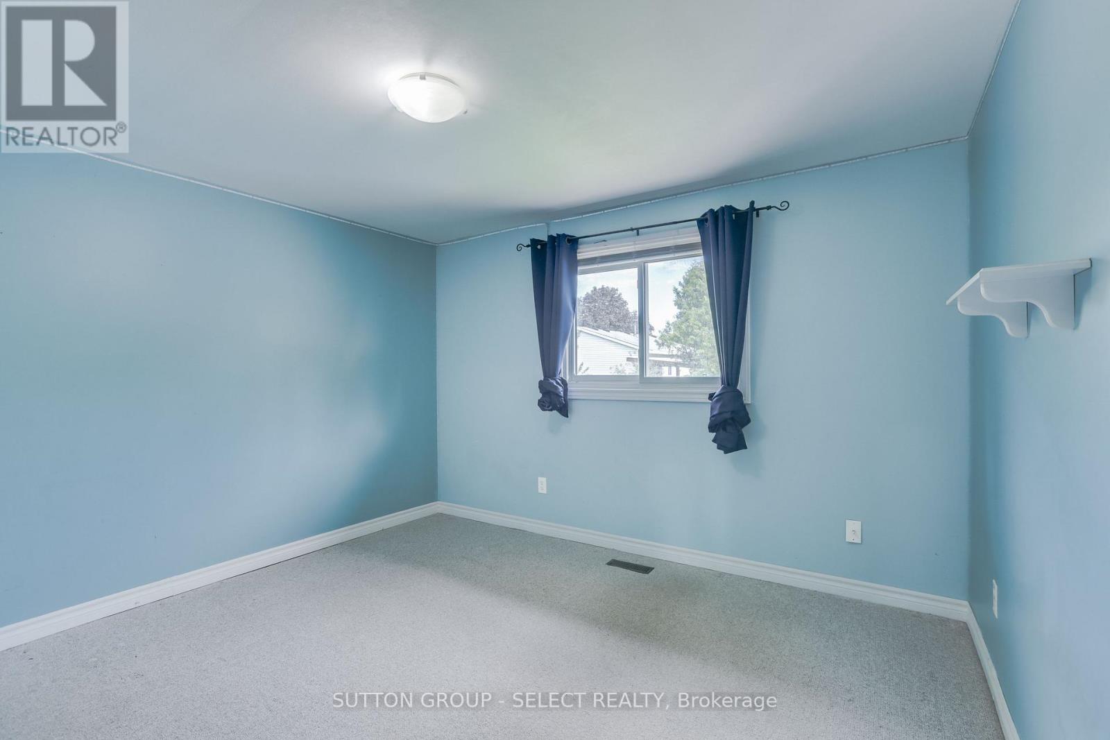 119 METCALFE CRESCENT - 27