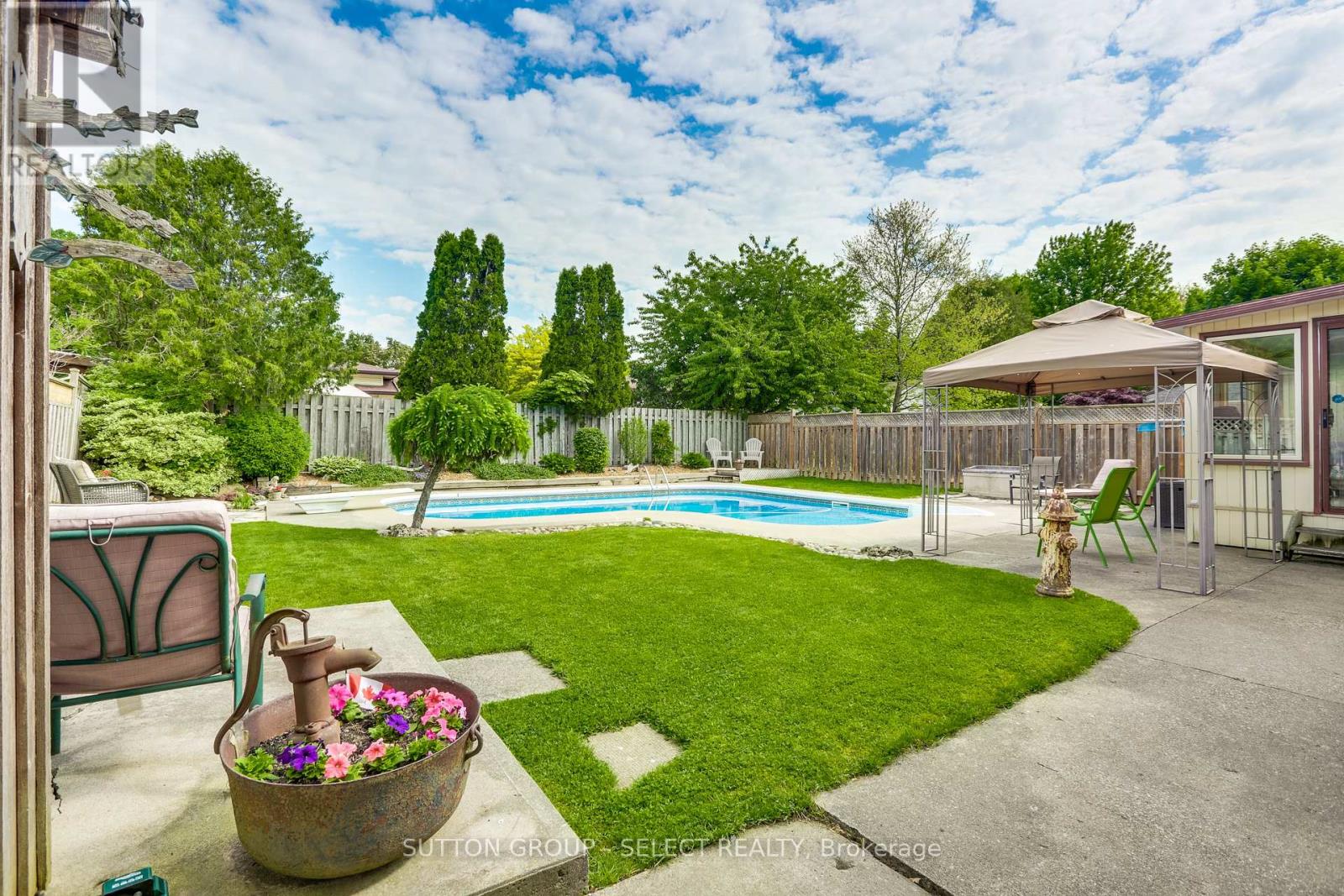 119 METCALFE CRESCENT - 41